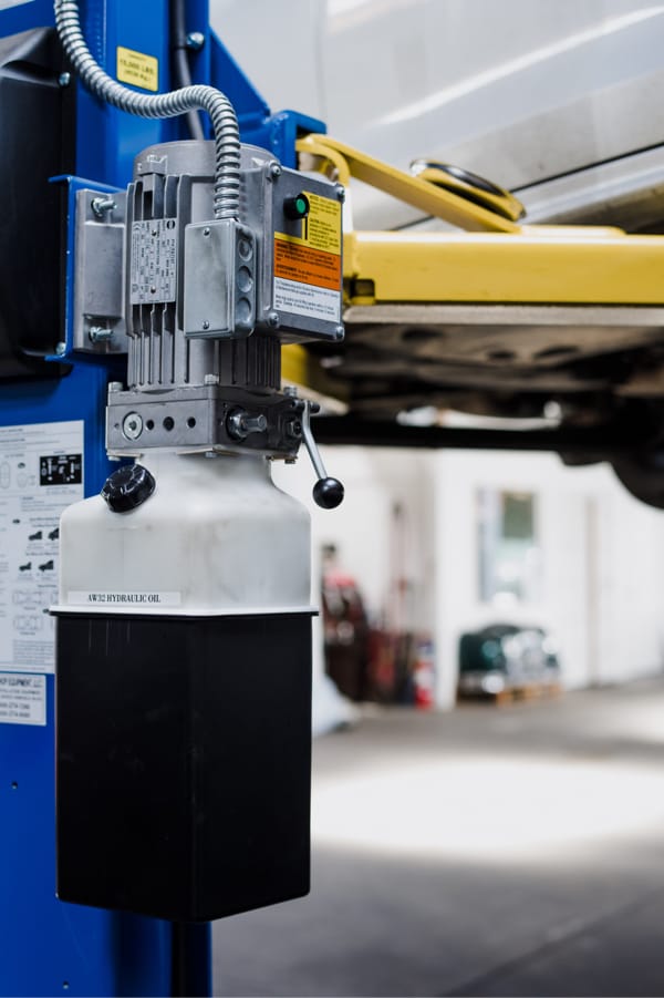 Vehicle diagnostic equipment being used during repair
